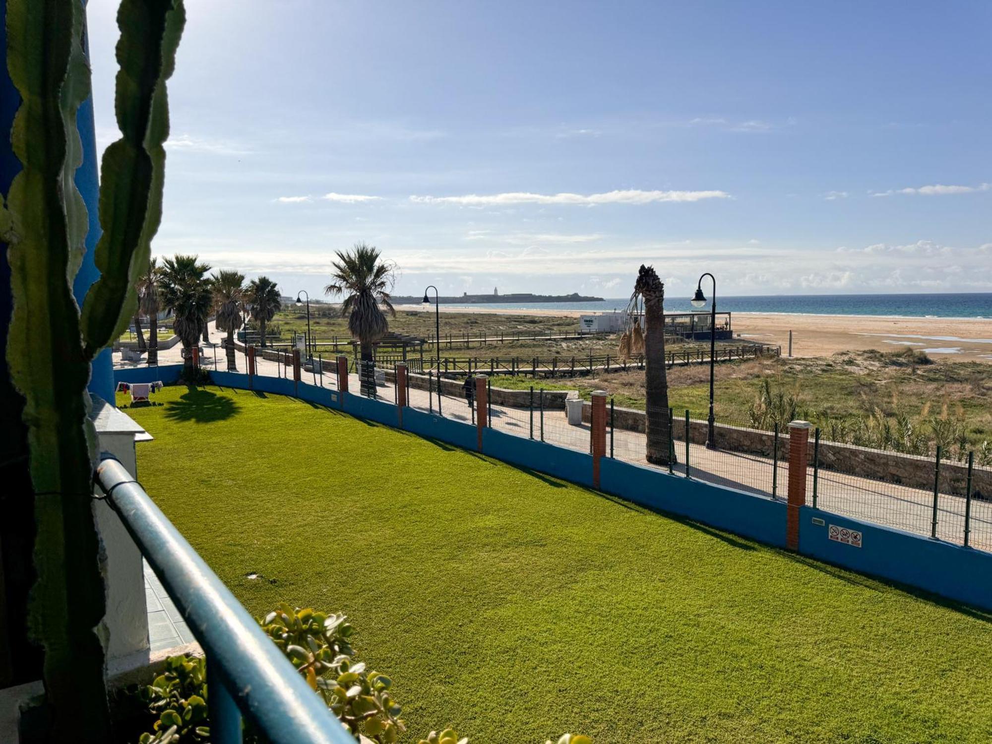 Tarifa Cozy House - Beach Front, Pool, Parking Kültér fotó